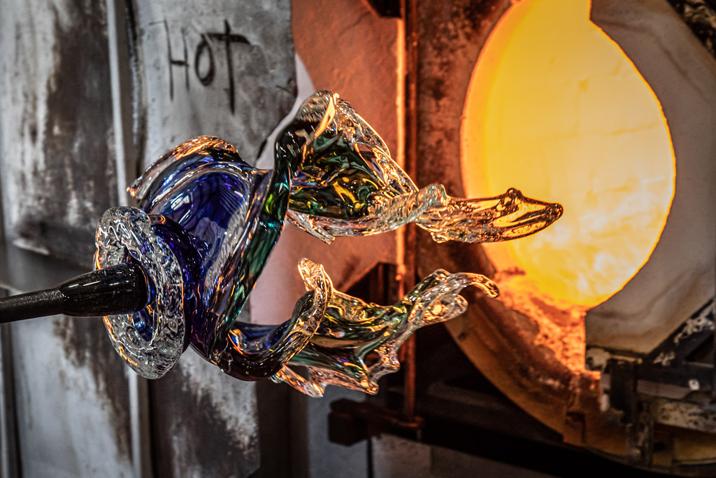 David Wight firing the Crescendo glass sculpture