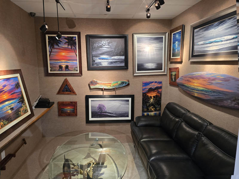 Wyland Gallery Sarasota featuring Walfrido